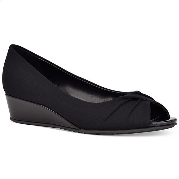 Black Peep Toe Wedge Pumps - Picture 1 of 3